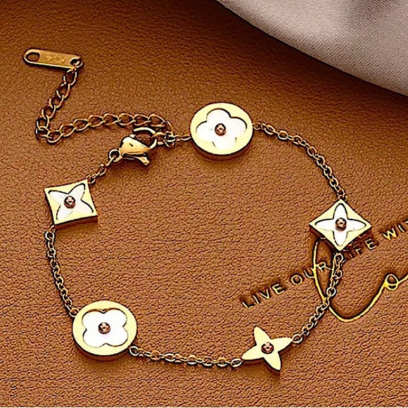 Gold 18K Clover Bracelet, Charm, Luxury Chain Link Gift Girlfriend - Picture 1 of 8